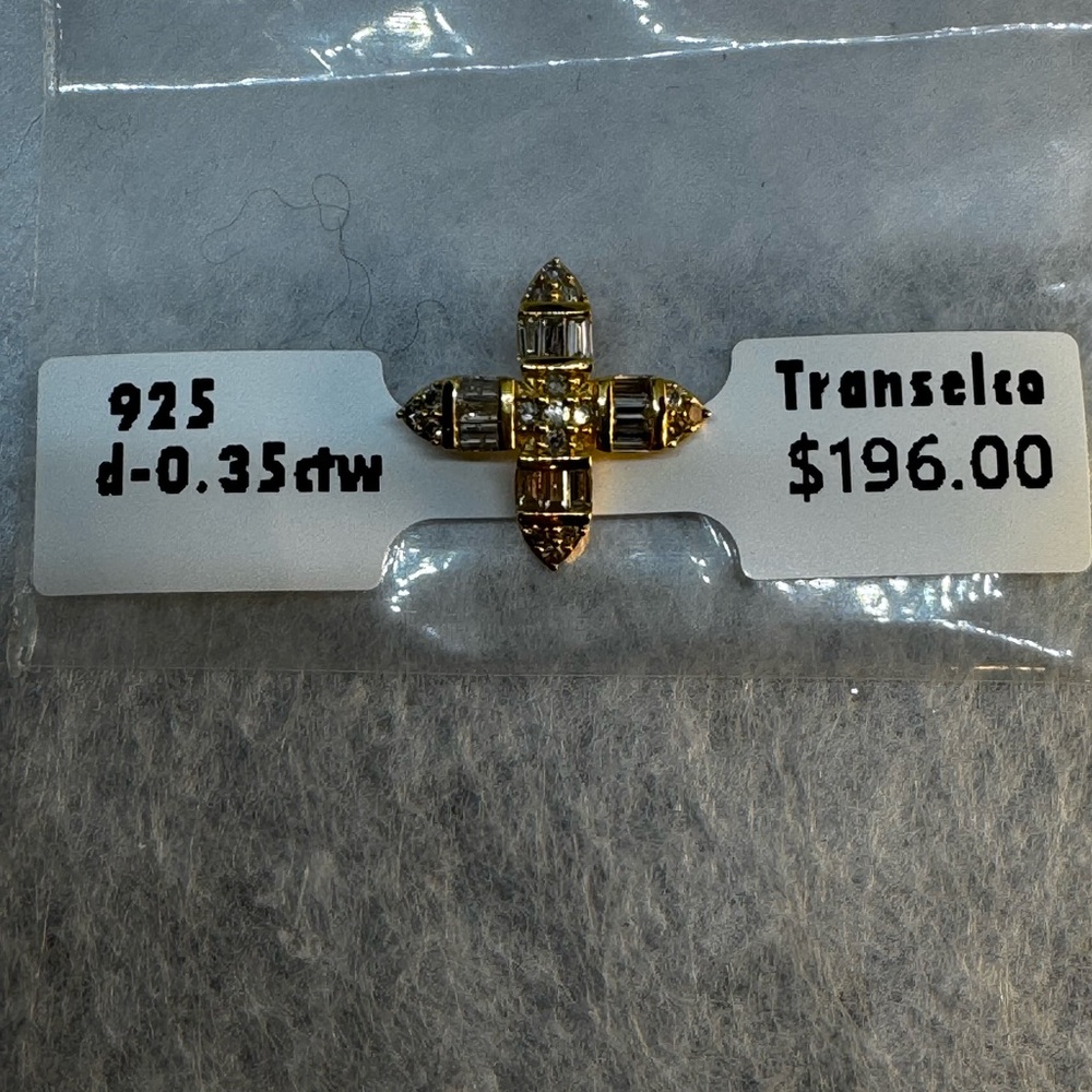 Natural Diamond Slide in a four point compass cross - Picture 5 of 5